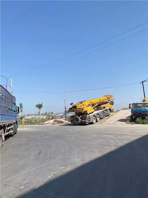 彭阳县25吨吊车的租赁价格大概是多少？